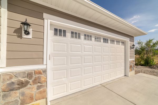 Cost of Garage Lifting in Bowie